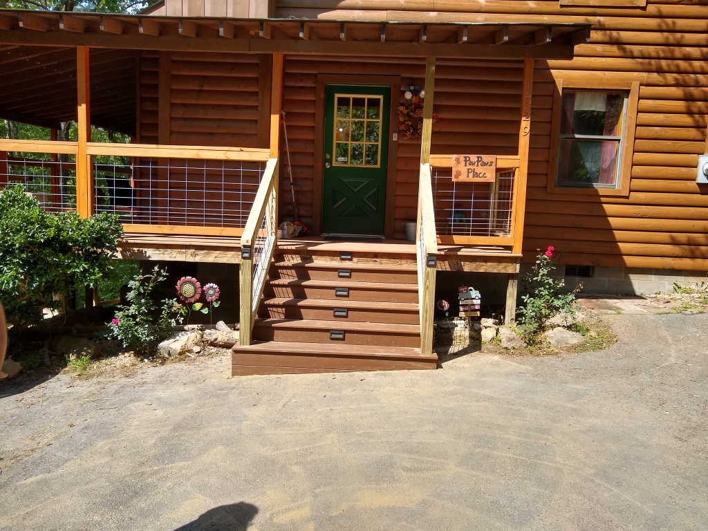 Deck porch builders in sevierville tn built this deck for teri.