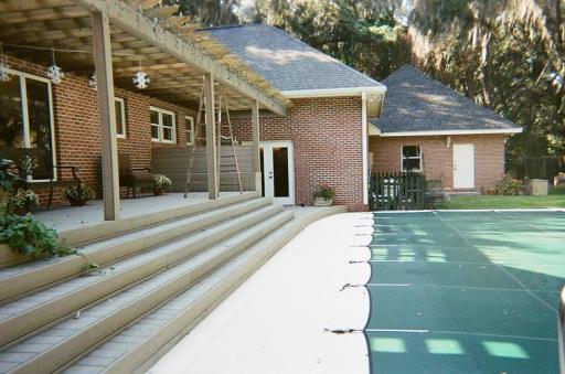 A composite deck in Tazewell tn